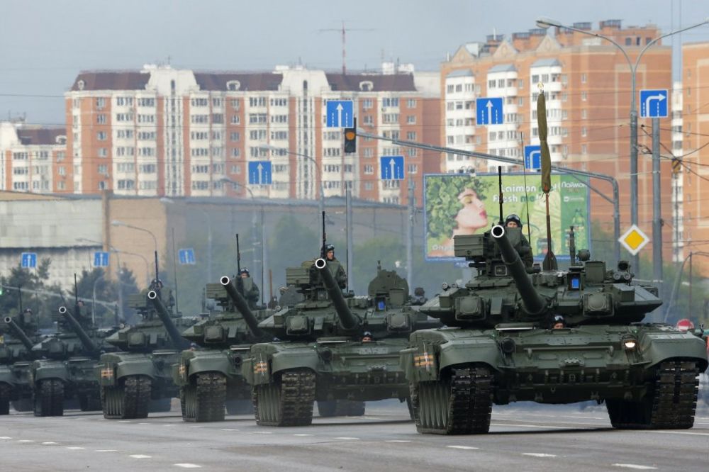 (VIDEO) SAMO JE PROBA: Ovako maršira ruska vojska!