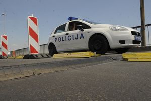 MUKE MALOG ČOVEKA: Zbog greške policije vozi bez dozvole