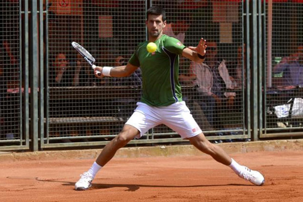VRATIO SE KUĆI: Novak trenirao na terenima teniskog kluba Partizan