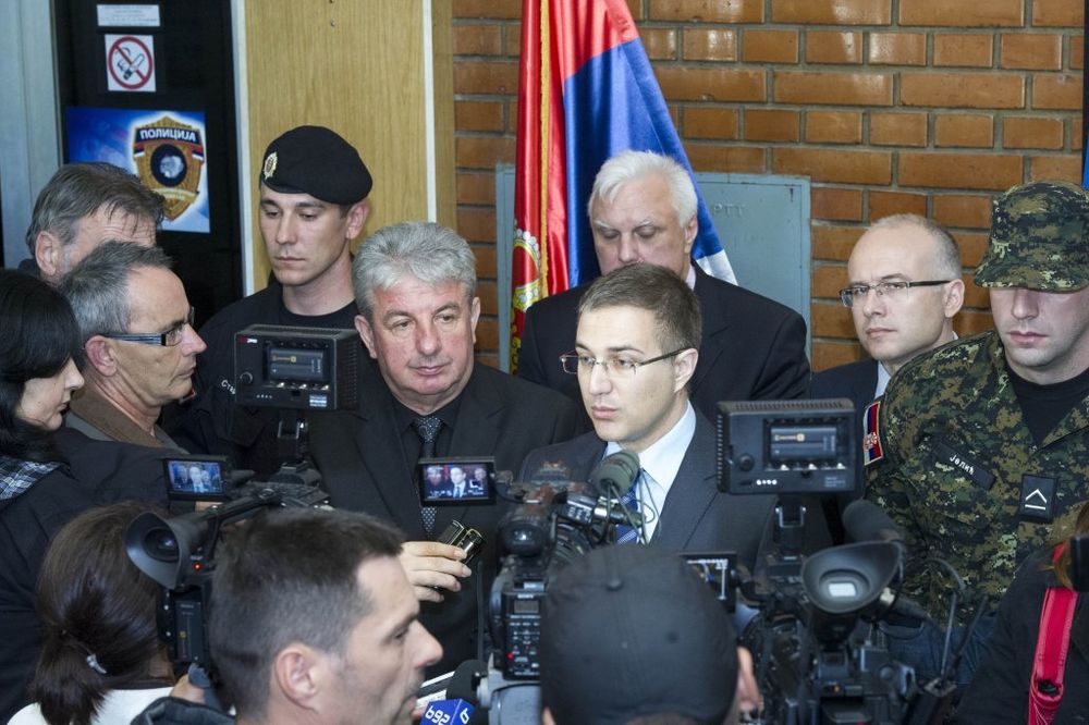 Ministar Stefanović: Kriminalna grupa krijumčara naplaćivala 1.000 evra po migrantu