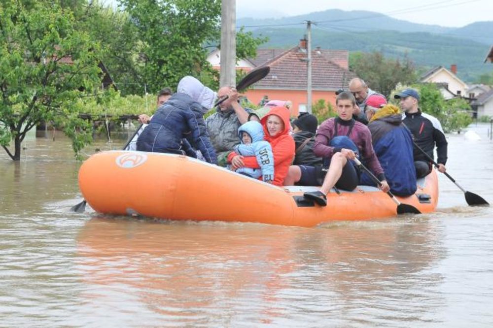 SVI KAO JEDAN: Srbi u Austriji otvorili punktove za prikupljanje pomoći stradalima u poplavama!