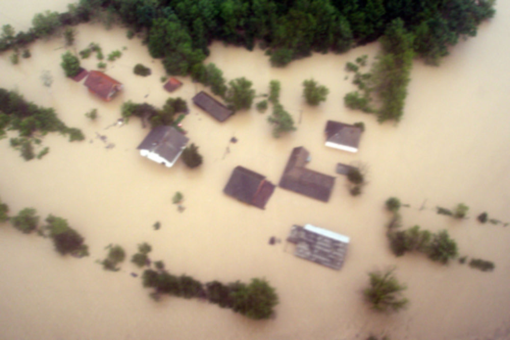 STIGLI PRVI IZVEŠTAJI: Opštine prijavile štetu od poplava, evo koliko traži