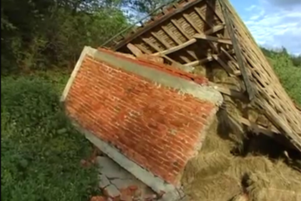 LJAJIĆ OBEĆAO POMOĆ VLADE: U Bajinoj Bašti uništeno 300 kuća!