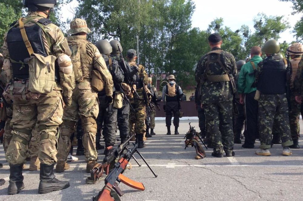PARUBIJ: Na Slavjansk krenuo još jedan bataljon
