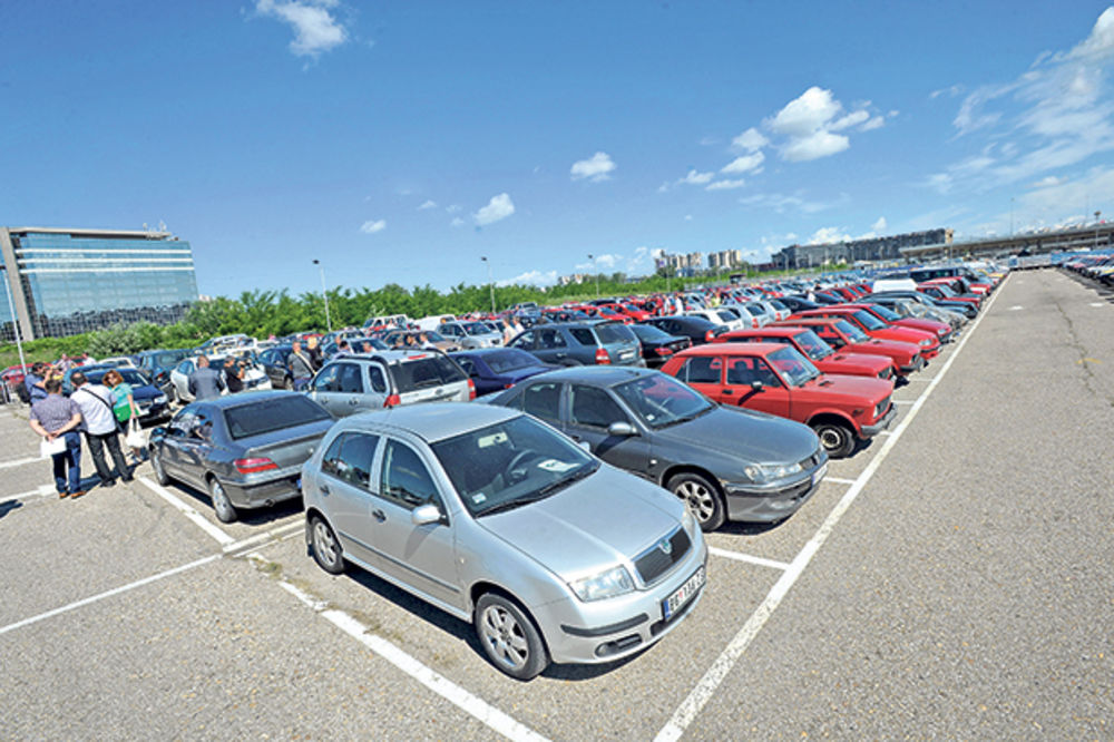 AUKCIJA: Kupite državni auto, pomozite stradalima