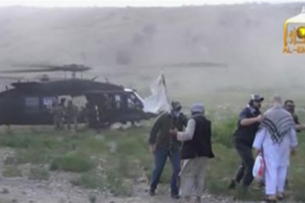 (VIDEO) ZA DESET SEKUNDI: Ovako su talibani predali Amerikancima vojnika Bergdala