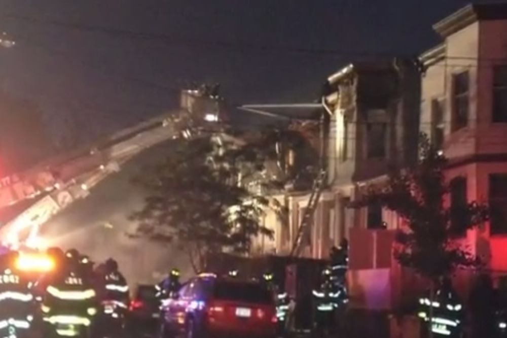 NJUJORK: 29 povređenih u velikom požaru!