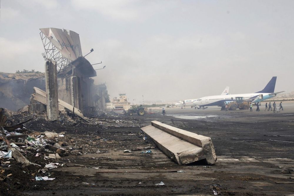 Novi napad talibana na aerodromu u Karačiju, sukobi u toku