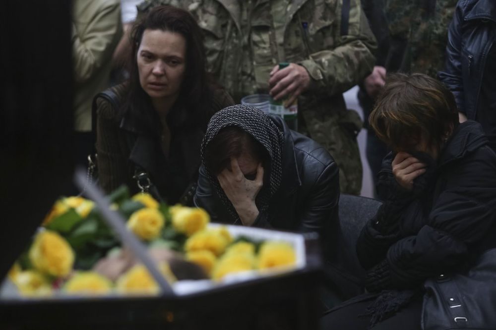 KIJEV PRIZNAO: 14 dece ubijeno u ofanzivi vojske na istoku Ukrajine