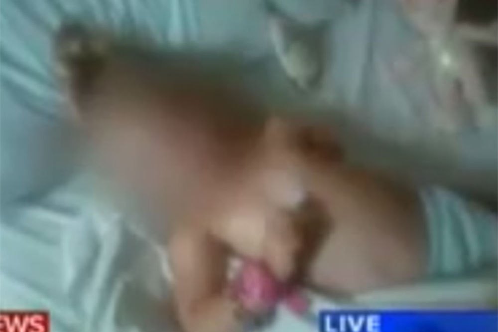 (VIDEO) POGLEDAJTE: Trovala zdravu ćerkicu hemoterapijom da bi je sažaljevali na Fejsbuku!