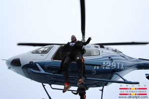 PROSLAVIO 90. ROĐENDAN: Džordž Buš skočio padobranom!
