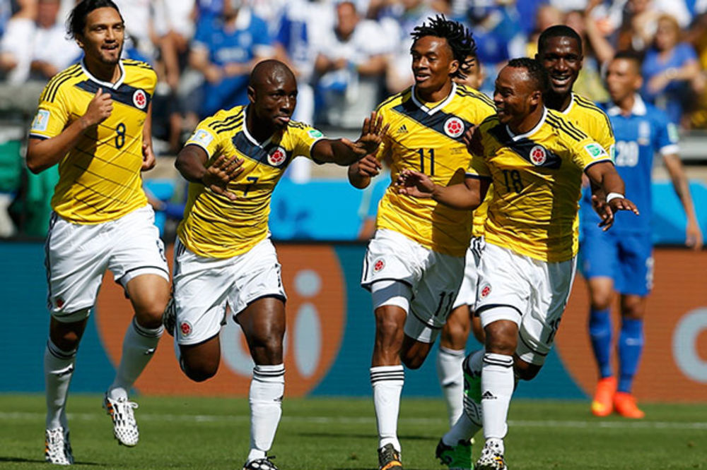LUDI LETNJI PLES: Pogledajte neobičnu proslavu Kolumbijaca posle vodećeg gola (FOTO)