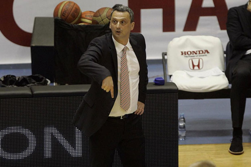 Dejan Radonjić ostaje trener Crvene zvezde