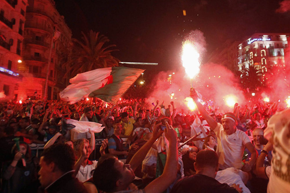 BLOG UŽIVO: Proslave u Alžiru odnele dva života