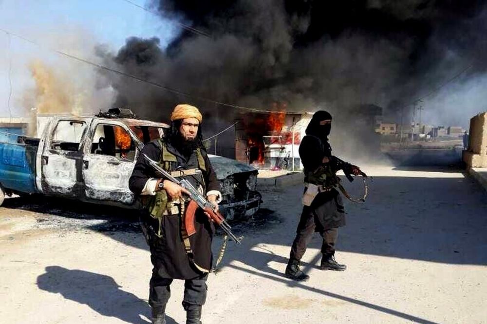 FANATICI: Islamisti javno pogubili i razapeli devet ljudi u Siriji