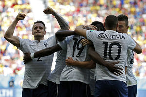TRIKOLORI SIGURNI: Francuzi u završnici slomili čvrstu Nigeriju za četvrtfinale Mundijala