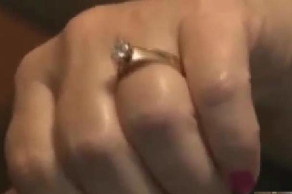 NESTAO PRE 6 GODINA: Pas iskašljao dijamanski prsten svoje vlasnice!