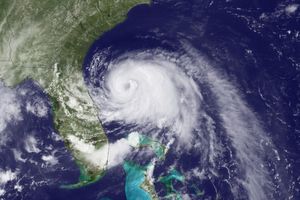 AMERIKA U PANICI: Stiže uragan Artur, evakuacija stanovništva u toku!