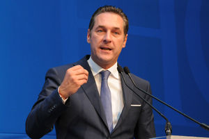 RASPADA LI SE EVROPSKA UNIJA: Austrijska desnica traži referendum o ostanku u EU!
