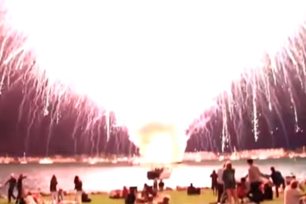 (VIDEO) GREŠKOM KOMPJUTERA: Evo kako izgleda kada 7.000 vatrometa eksplodira odjednom!