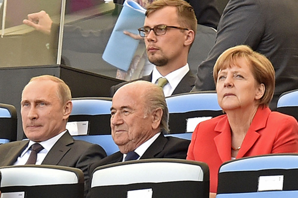 MARAKANA PUNA FACA: Bekam, Lebron, Mateus, Putin, Merkel na stadionu