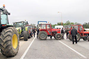 PROTEST POLJOPRIVREDNIKA: Prekinuta blokada puteva u Mačvi!