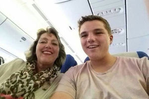 KOBNI SELFI: Majka i sin srećni čekali da polete na odmor iz snova, završili na ukrajinskoj ledini
