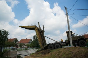 GAŠIĆ NAREDIO: Inženjerci Vojske Srbije postavljaju pontonski most u selu Medveđa!