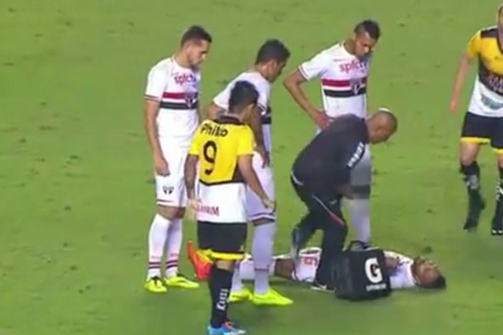 HRABROST ILI LUDOST: Fudbaler Sao Paula izgubio svest na terenu, a onda nastavio da igra