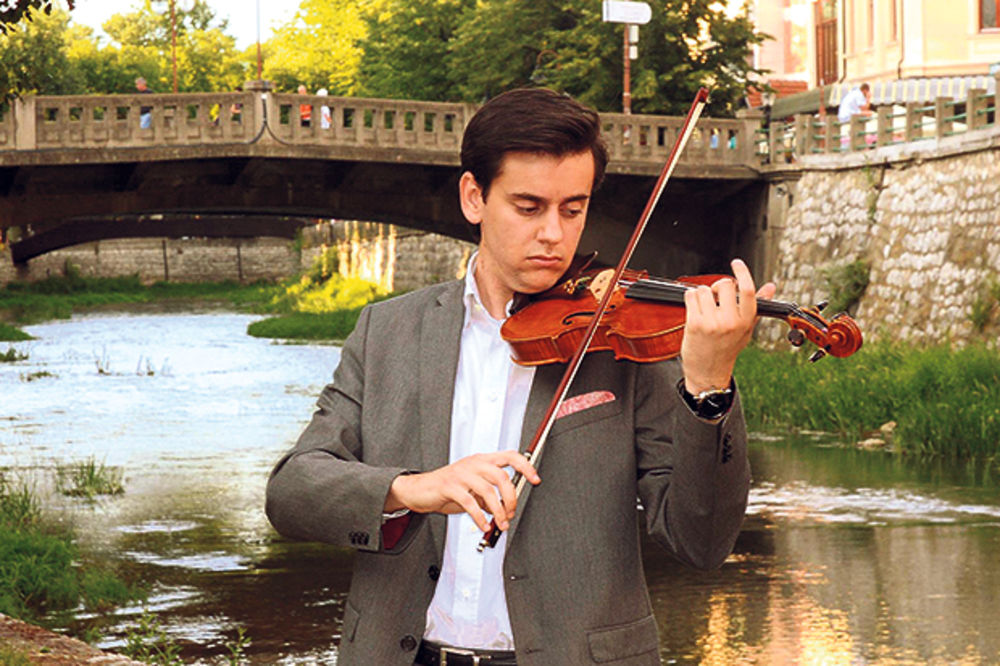 Mladi violinista Dušan Panajotović putuje na usavršavanje u Austriju