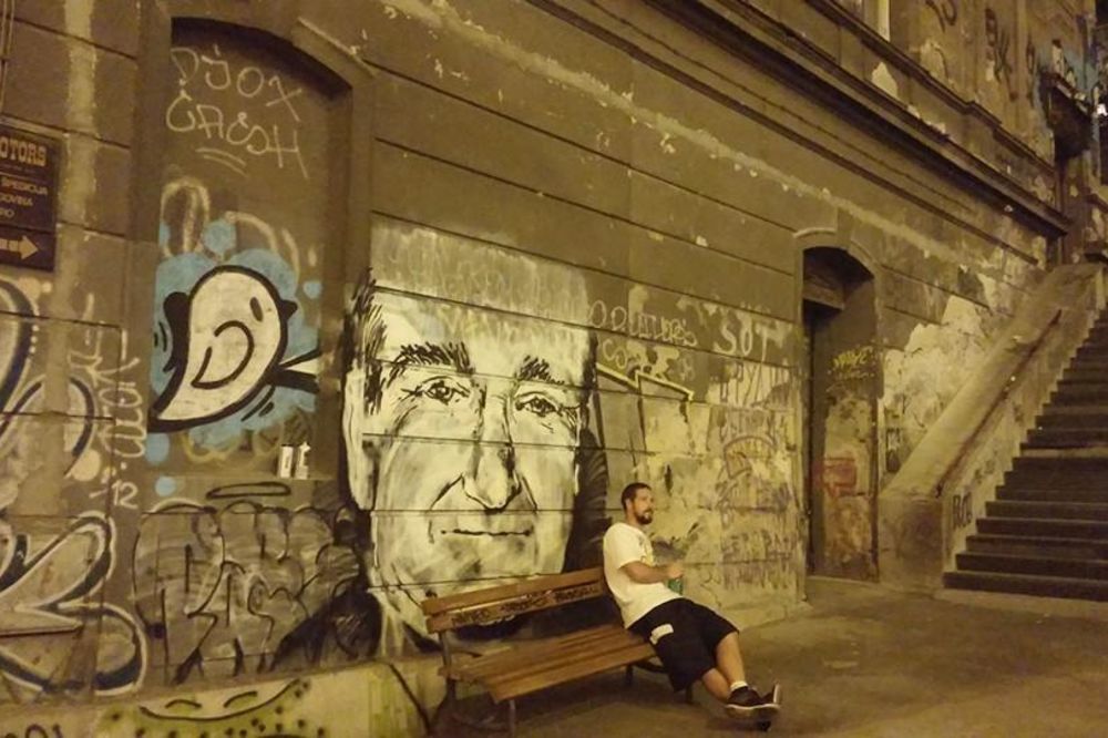 MAJSTORSKI: Beograđani grafitom odali počast preminulom Robinu Vilijamsu!