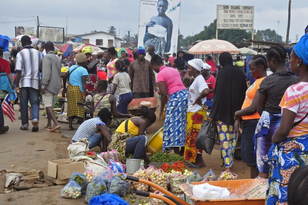 PANIKA U MONROVIJI: 30 obolelih od ebole iskoristilo upad lopova i pobeglo iz bolnice!