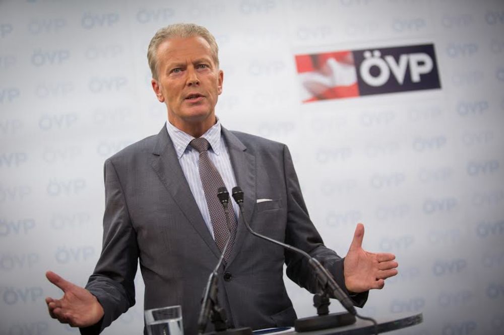 Miterlener  izabran za šefa ÖVP, a  sad bi i premijersko mesto!