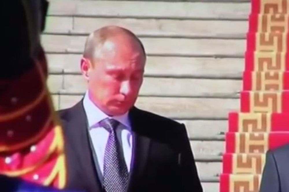 (VIDEO) PUTIN OPET ZAPLAKAO: Pustio suzu tokom intoniranja ruske himne u Mongoliji!