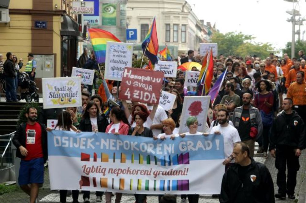 JAKO OBEZBEĐENJE: Prva Parada ponosa održana u Osijeku