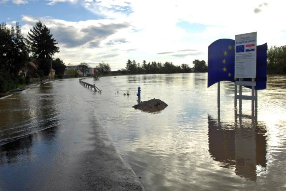 POPLAVE U REGIONU: U Hrvatskoj vanredno stanje, u Sloveniji rast reka!