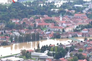 (VIDEO) POPLAVE NA BALKANU:  Talas prošao Karlovac, potop preti Sisku!