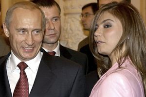 (VIDEO) I ON VOLI PILETINU: Putin se ženi 30 godina mlađom!