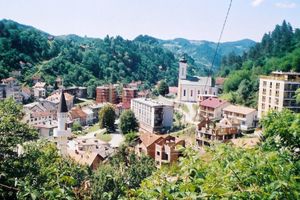 RATNI PROFITERI OTIMALI OD NARODA: Srebrenica najveća perionica novca na Balkanu