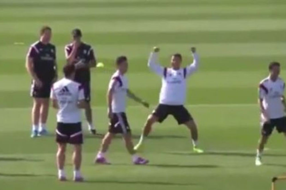 (VIDEO) ISMEJAO SAIGRAČA: Ronaldo proturio loptu kroz noge Rodrigezu