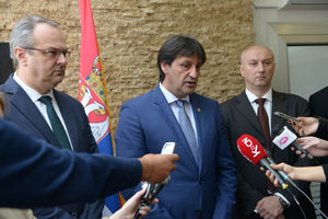 SARADNJA VOJSKE I LUTRIJE: Sertić i Gašić potpisali sporazum
