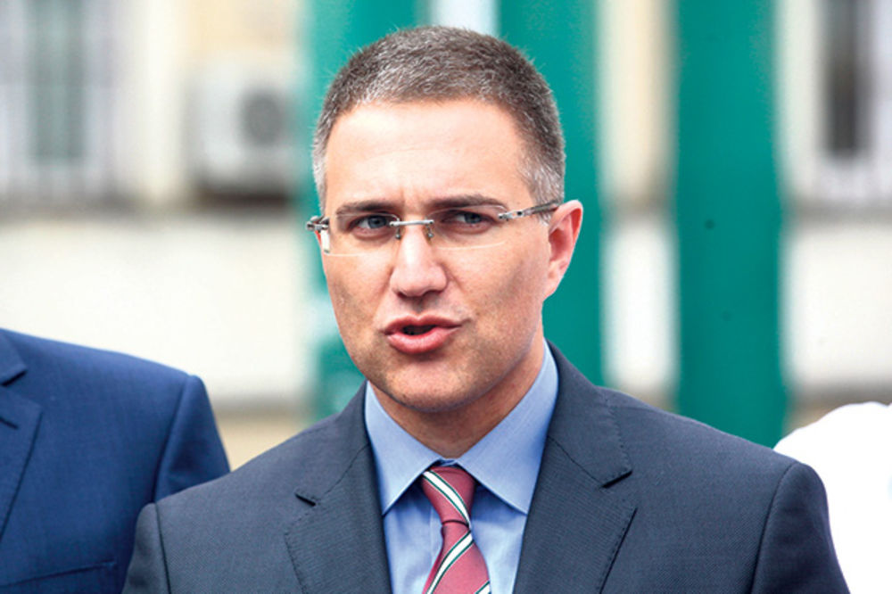 Ministar Stefanović traži podršku FBI