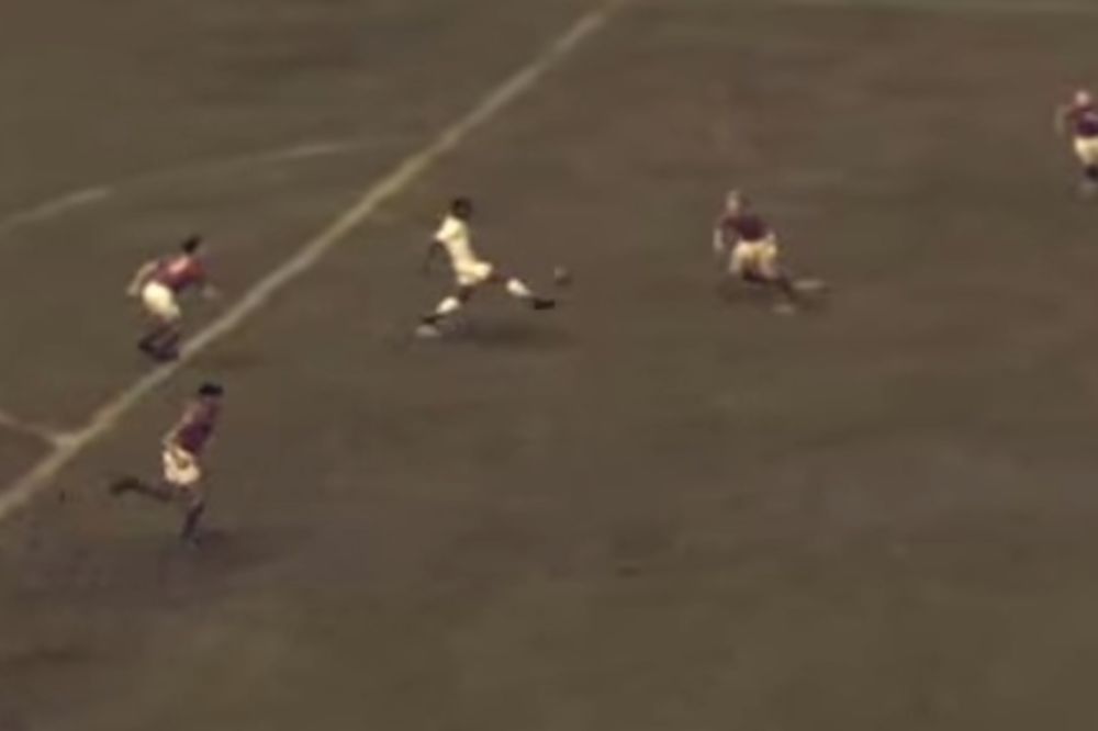 (VIDEO) UZ POMOĆ TEHNOLOGIJE: Oživljen Peleov gol za koji tvrde da je najbolji ikada