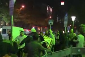 (VIDEO) KRVAVE ULICE: Islamisti u Hamburgu napali Kurde demonstrante mačetama i noževima!