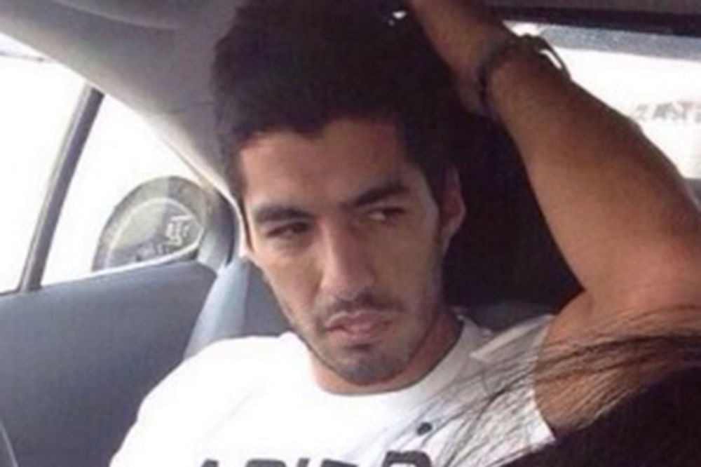 SELFI ZA USPOMENU: Taksista napravio sjajnu fotku sa Luisom Suarezom