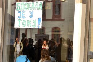 FILOZOFSKI FAKULTET: Studenti pozivaju na podršku blokadi, uprava traži okončanje!