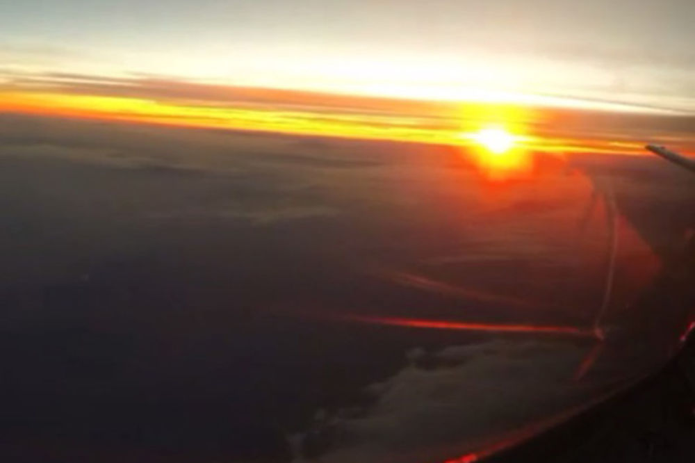 (VIDEO) SNIMAK IZ AVIONA: Pogledajte kako izgleda zalazak sunca nad Srbijom!