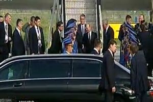 (VIDEO) TREĆI PUT MEĐU SRBIMA: Putin sleteo u Beograd, rukovao se i izljubio s Nikolićem!