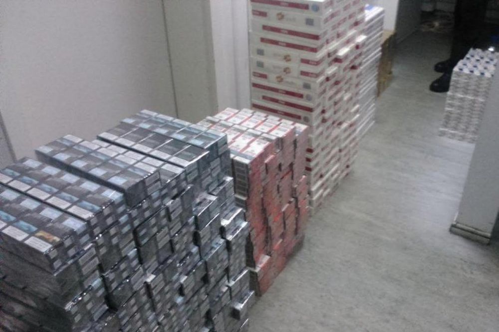 KRIVIČNA PRIJAVA: Pazarac švercovao 5.250 paklica cigareta