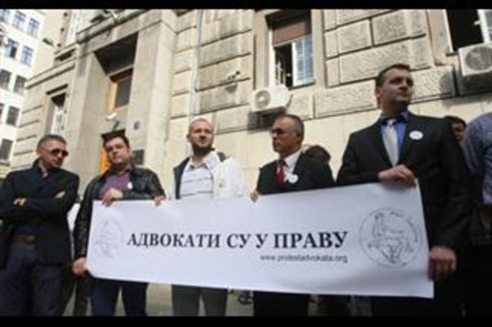 MINUT DO 12: Advokati najavili protest u utorak u Beogradu
